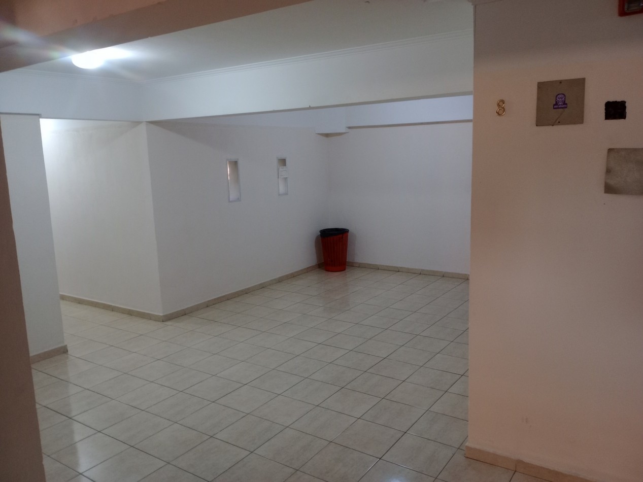 VENDO DEPARTAMENTO UN DORMITORIO CENTRO - CASEROS 874