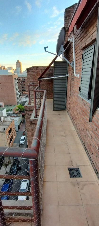 VENDO DEPARTAMENTO (SEMIPISO)  DE DOS DORMITORIO CENTRO - SAN JOSE DE CALAZANS 285 