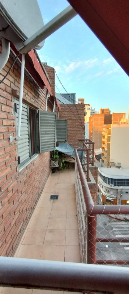 VENDO DEPARTAMENTO (SEMIPISO)  DE DOS DORMITORIO CENTRO - SAN JOSE DE CALAZANS 285 