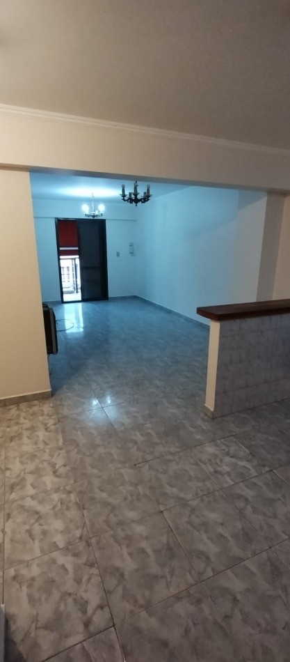 VENDO DEPARTAMENTO (SEMIPISO)  DE DOS DORMITORIO CENTRO - SAN JOSE DE CALAZANS 285 