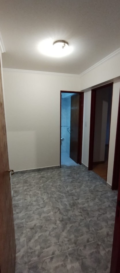 VENDO DEPARTAMENTO (SEMIPISO)  DE DOS DORMITORIO CENTRO - SAN JOSE DE CALAZANS 285 