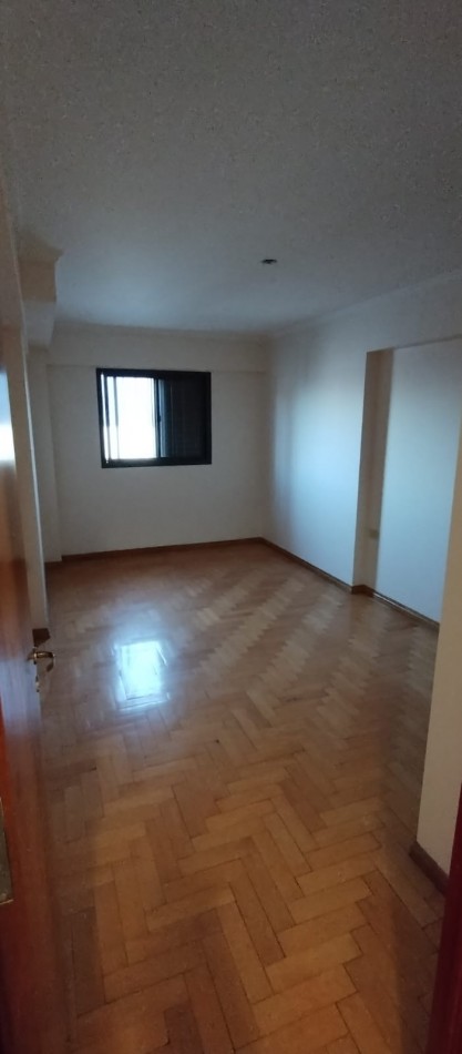 VENDO DEPARTAMENTO (SEMIPISO)  DE DOS DORMITORIO CENTRO - SAN JOSE DE CALAZANS 285 