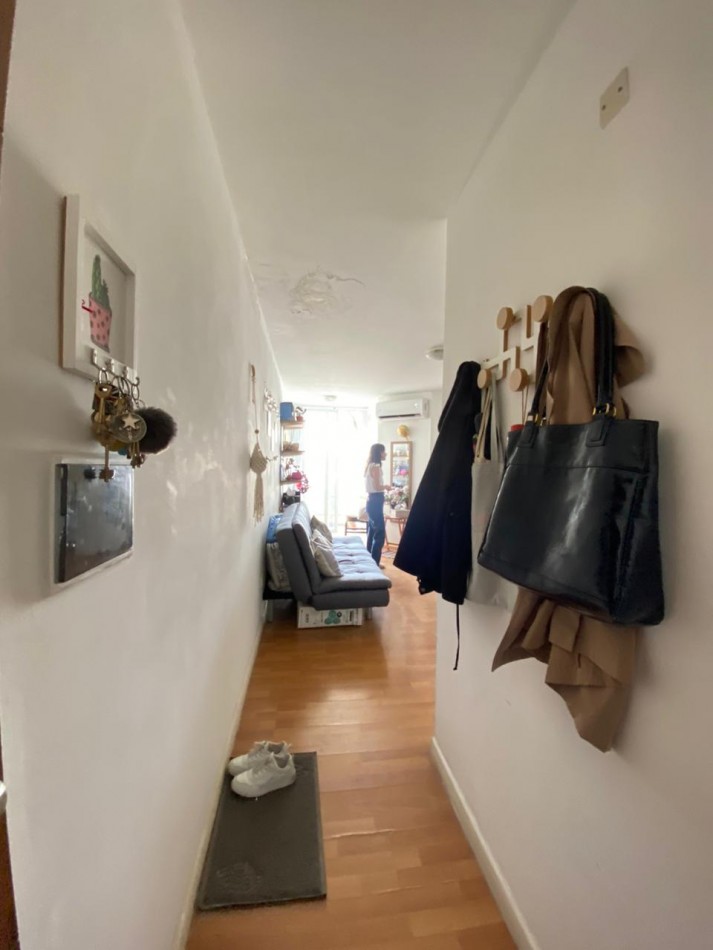 VENDO DEPARTAMENTO DE UN DORMITORIO Y UN ESCRITORIO. - Barrio Guemes