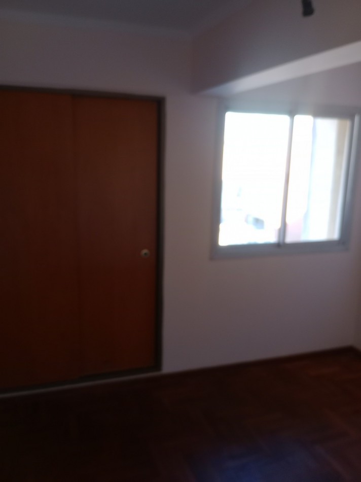 VENDO DEPARTAMENTO UN DORMITORIO CENTRO - CASEROS 874