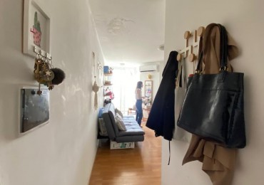 VENDO DEPARTAMENTO DE UN DORMITORIO Y UN ESCRITORIO. - Barrio Guemes