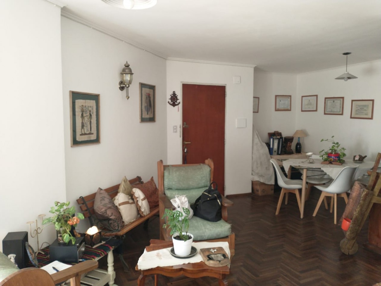 VENTA Departamento de 1 dormitorio - Nueva Cordoba  - con 60m² de espacio. Obispo Salguero al 400.