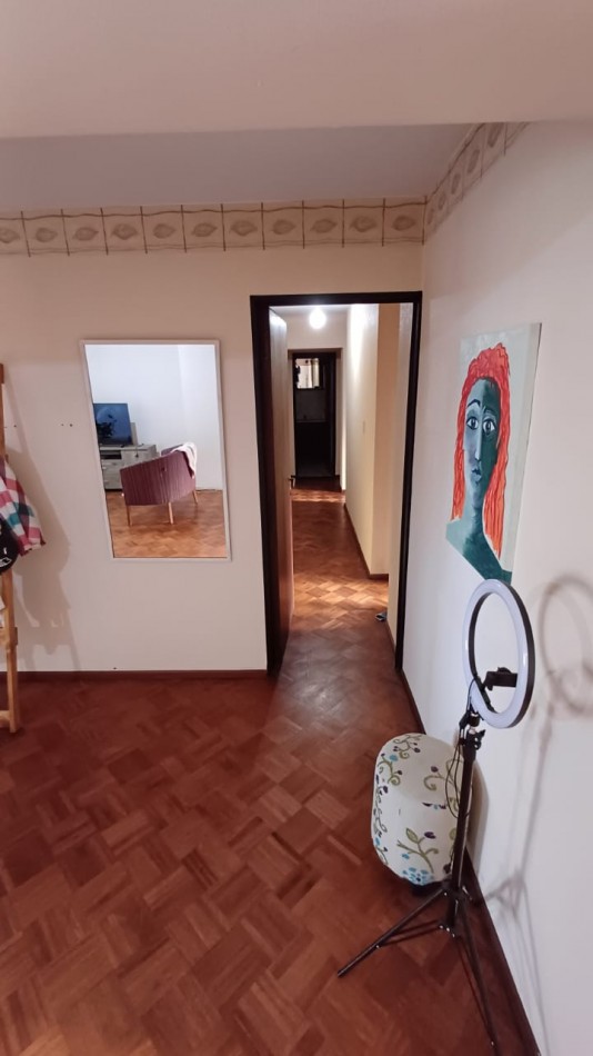 Se Vende departamento 3 dormitorios con cochera. Microcentro. Rio Cuarto, Cba.