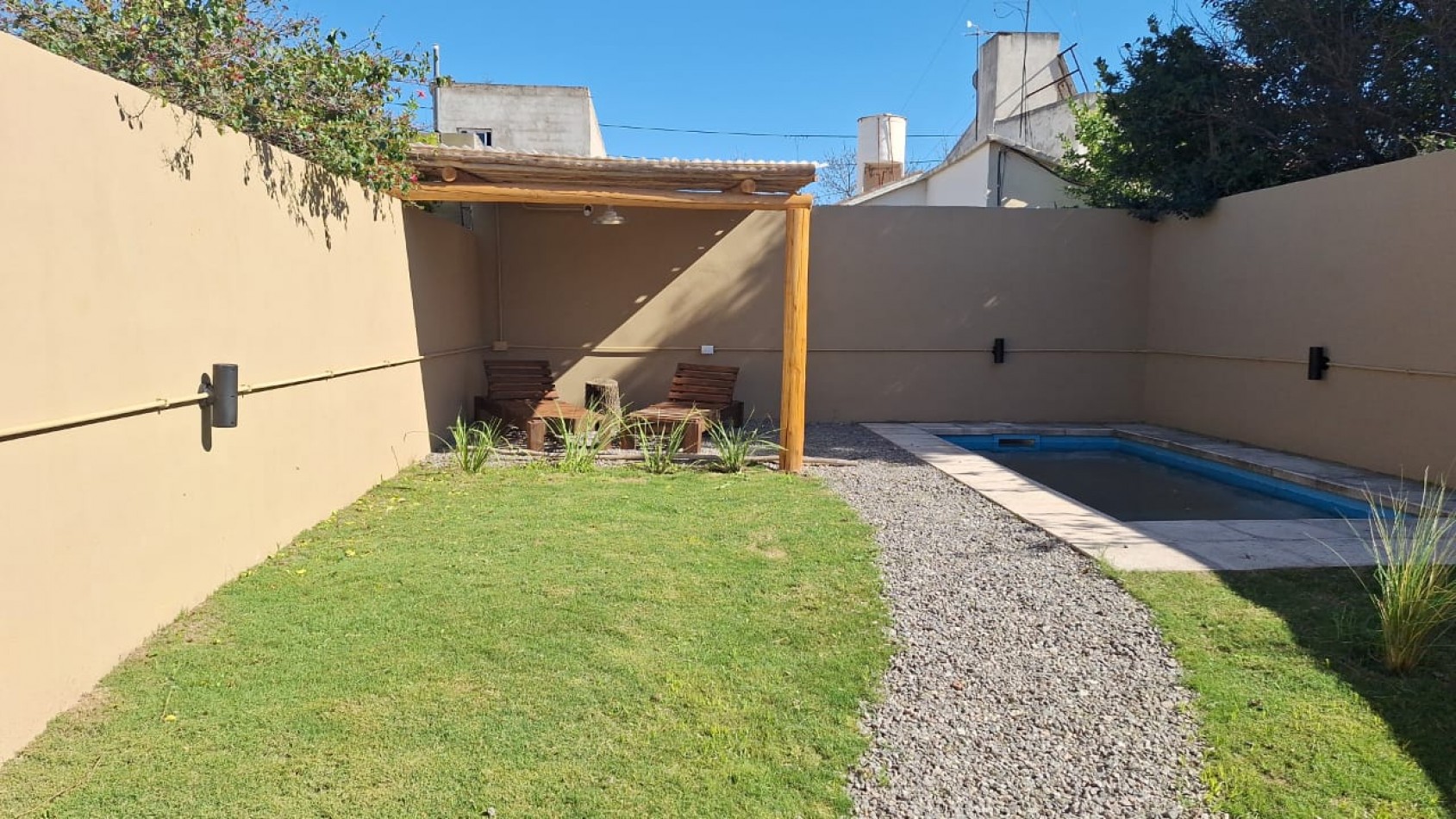 Casa en Venta de 1 dormitorio - B° San Carlos de Horizonte -Zona Sur
