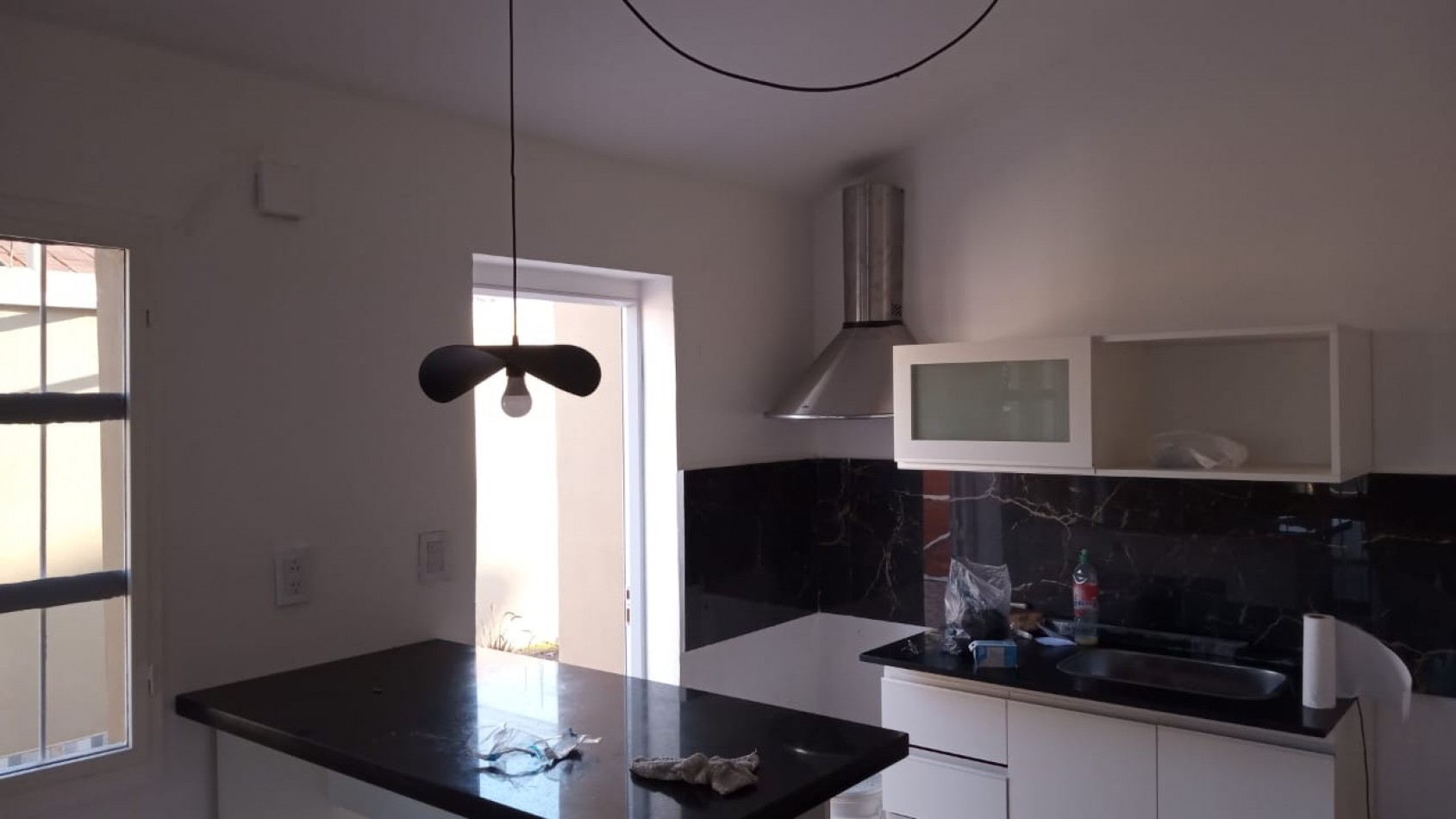 Casa en Venta de 1 dormitorio - B° San Carlos de Horizonte -Zona Sur