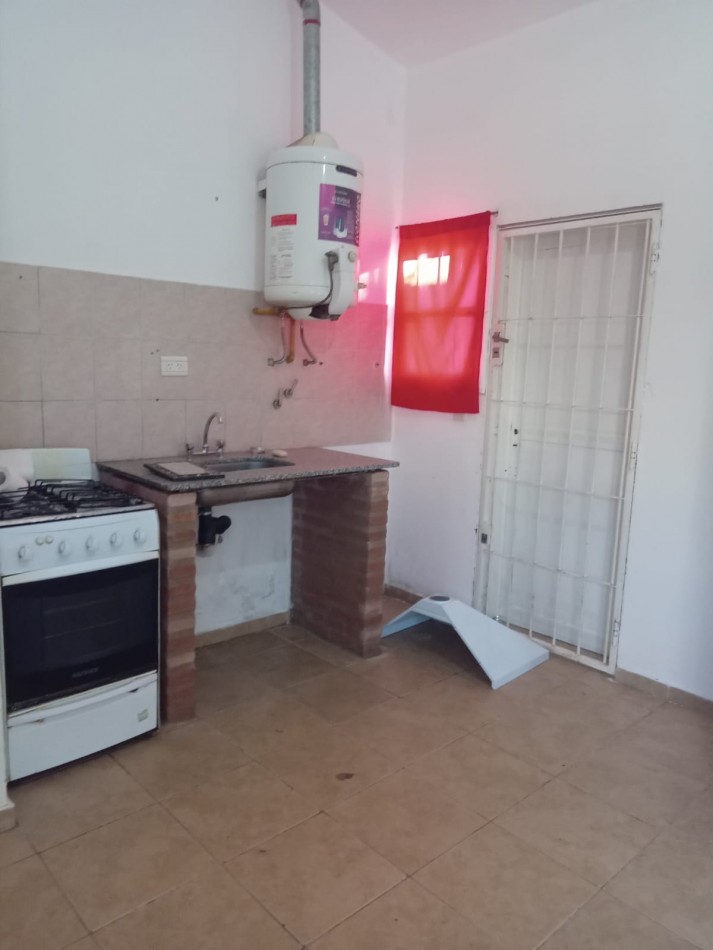 Alquiler Casa 2 dormitorios. Vuelta de Obligado al 200