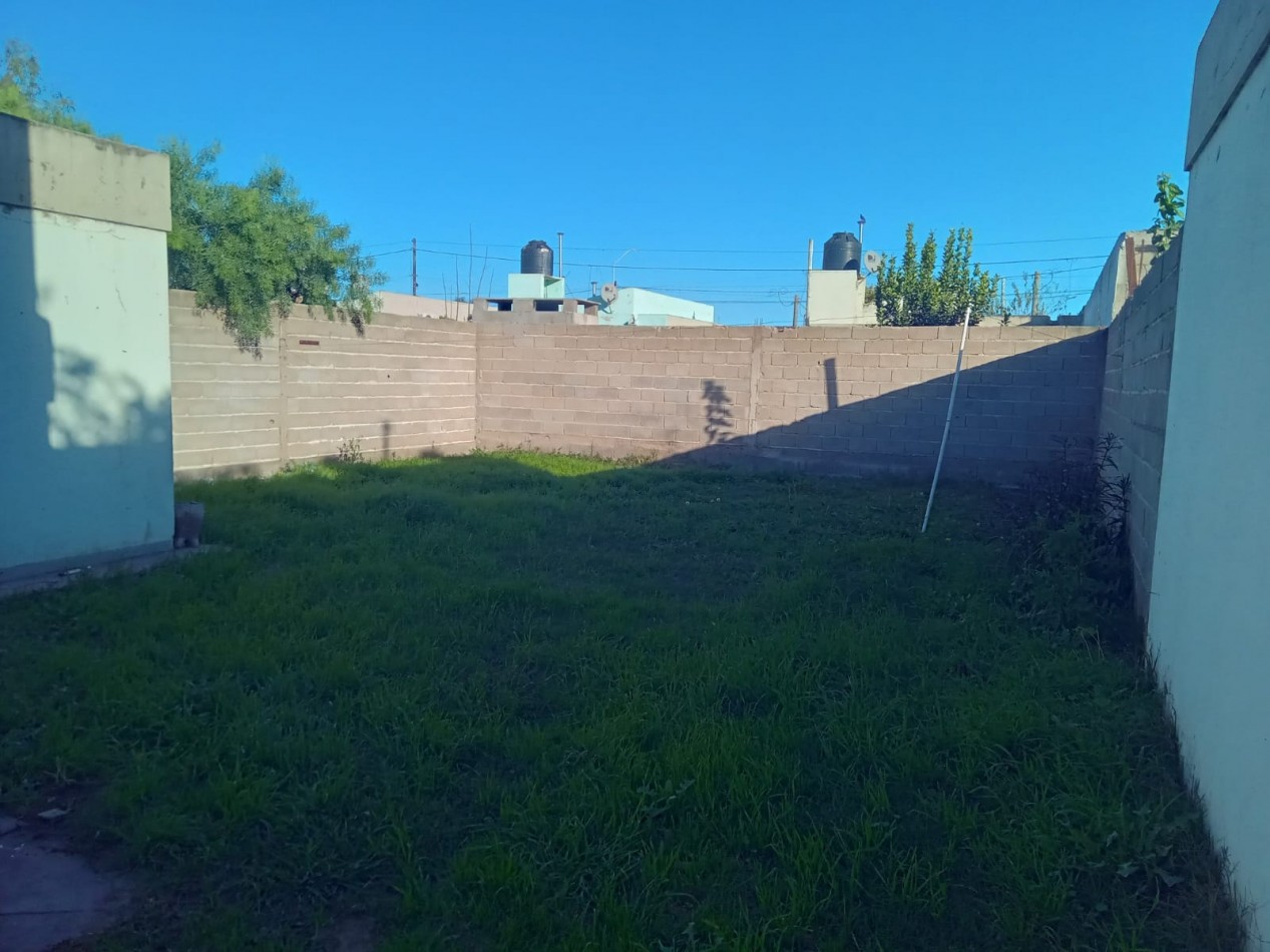 Alquiler Casa 2 dormitorios. Vuelta de Obligado al 200