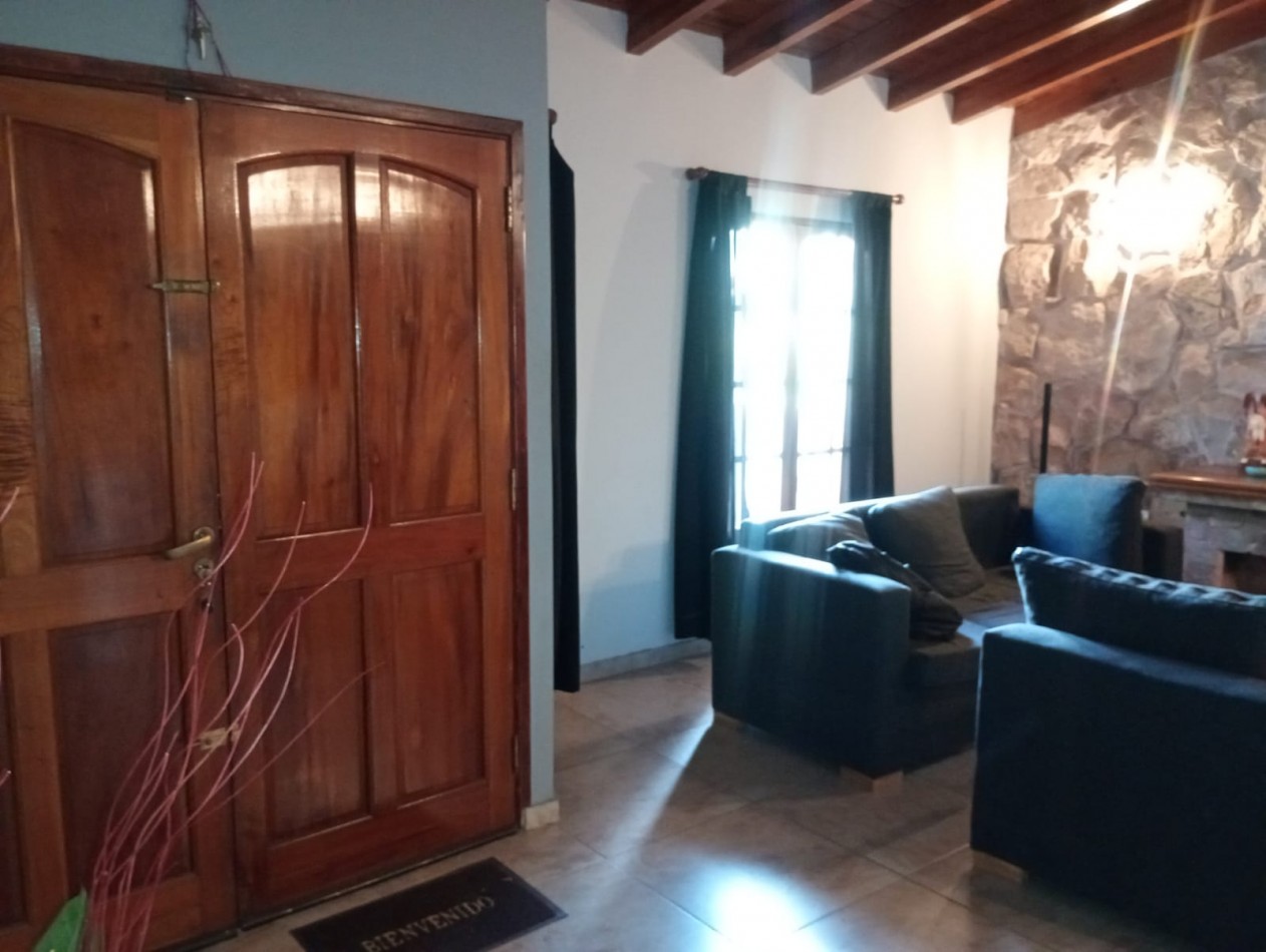 Venta casa 3 Dormitorios- Barrio Quebrada de las Rosas