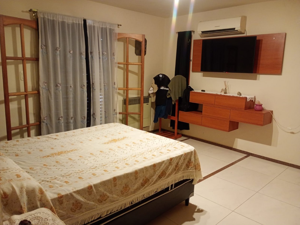 Venta casa 3 Dormitorios- Barrio Quebrada de las Rosas