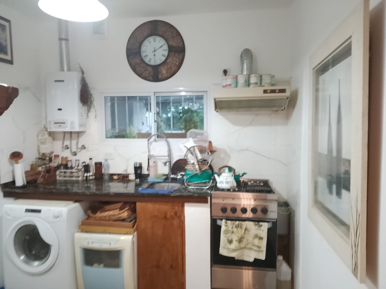 VENTA Casa 2 Dormitorios - Villa Giardino / Con Escritura
